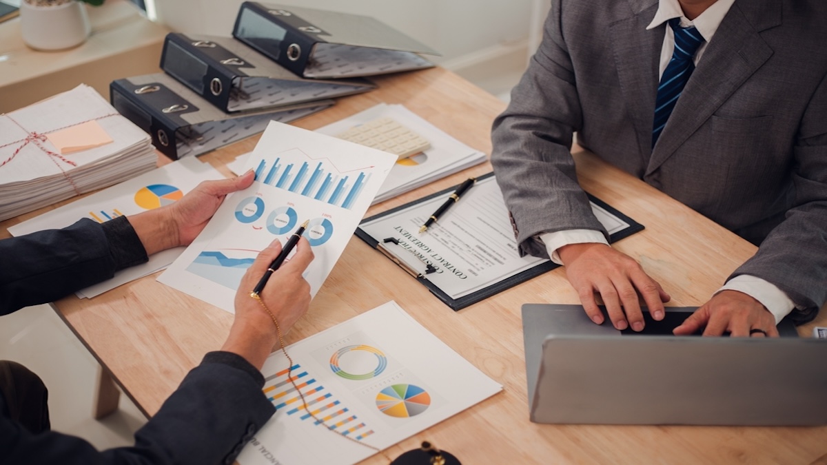 Strong Jobs Report Raise Odds of Rate Hike
